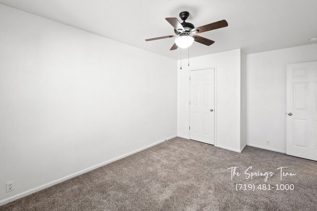 Building Photo - SPACIOUS 3BD/2.5BA TOWNHOME at THE BLUFFS AT SPRING CREEK with A/C **$500 move-in credit with a 1...