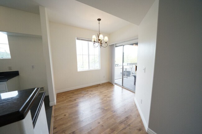 Building Photo - SHOWINGS START 4/1/2025