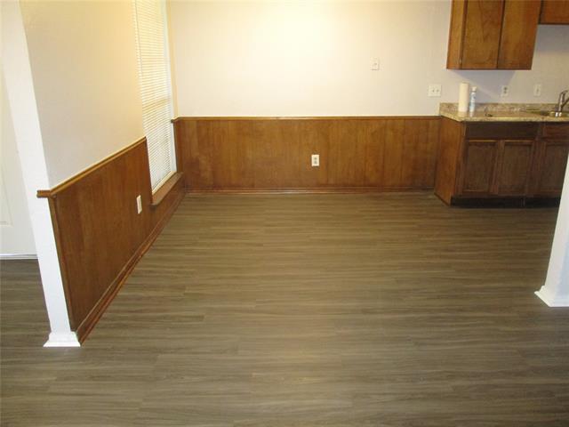 Building Photo - 1843 Family Cir