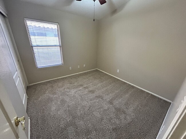 Building Photo - Warm, Inviting 3 Bed / 2bath Home in Canyon Trails with new updated and Flooring!!!