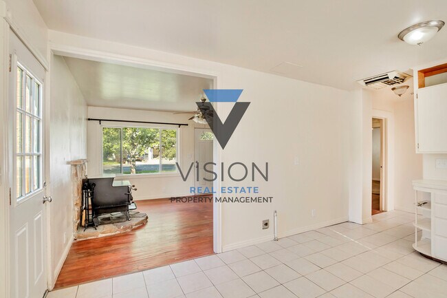 Building Photo - 363 S 800 E