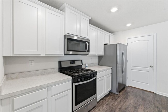 Building Photo - Welcome to this beautiful 3-bedroom, 2-bathroom home located in the heart of Bunnell!!