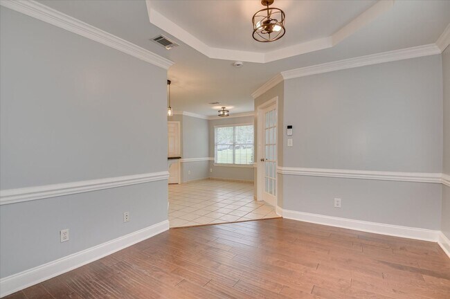 Building Photo - 1094 Maple Ridge Ct