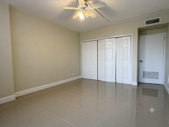 Building Photo - 2800 N Flagler Dr