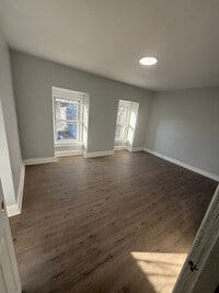 Building Photo - Move-In Ready 2 Bedroom with Stove, Microwave  Refrigerator