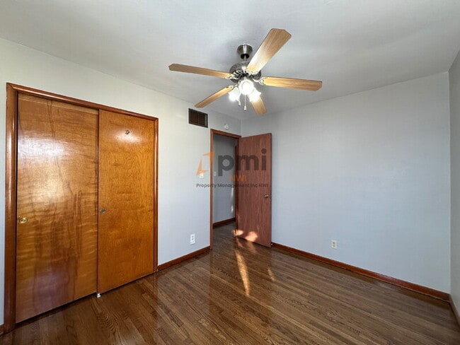 Building Photo - 6617 Parrish Ave