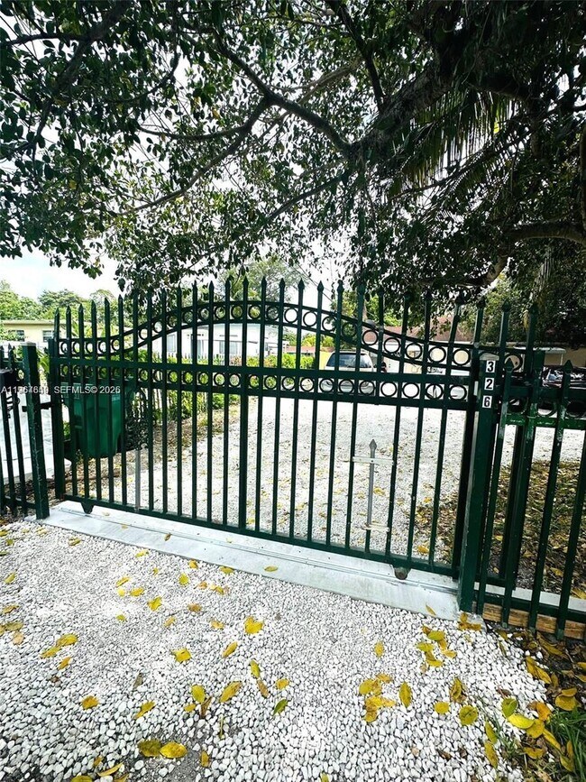 Building Photo - 326 NW 96th St