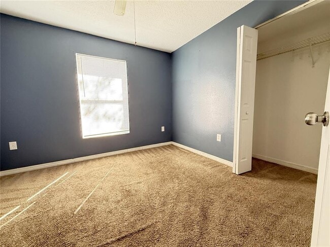 Building Photo - 720 Newton Ave S