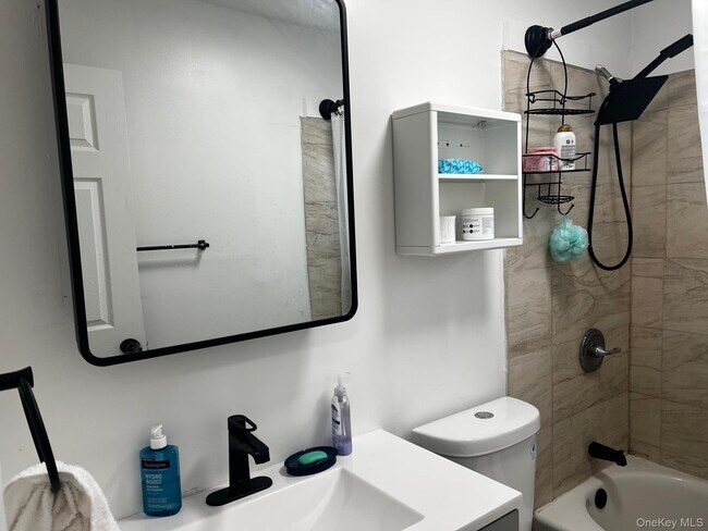 Building Photo - 19 Alpine Dr