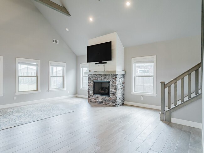 Building Photo - 1421 Blue Moon Rd