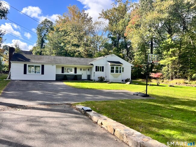 Building Photo - 267 Thunder Hill Dr