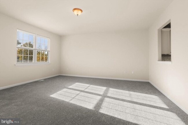 Building Photo - 1 Karendale Ct