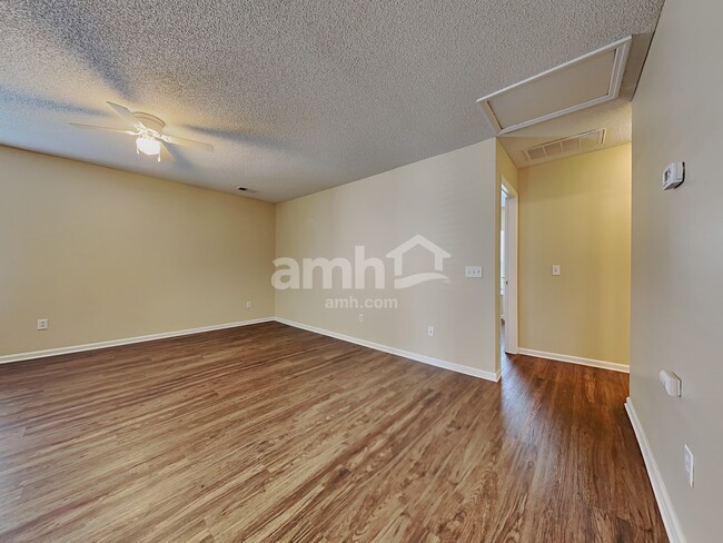 Building Photo - 1022 Deerberry Rd