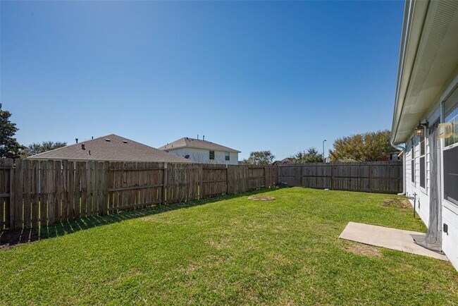 Building Photo - 5906 Yaupon Ridge Dr