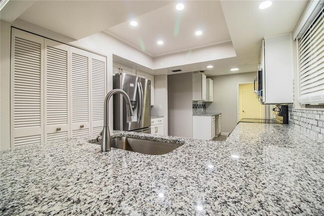 Building Photo - 4315 Creekwood Ln