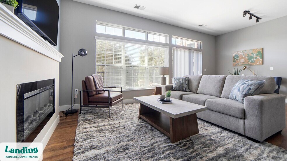 Primary Photo - 41 E 9th Ave