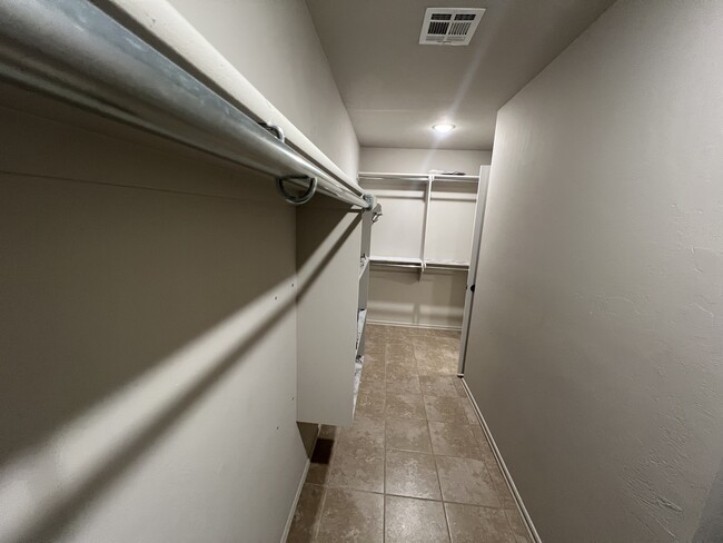 Spacious Closet with 2 entrance - 705 Bobcat Trl