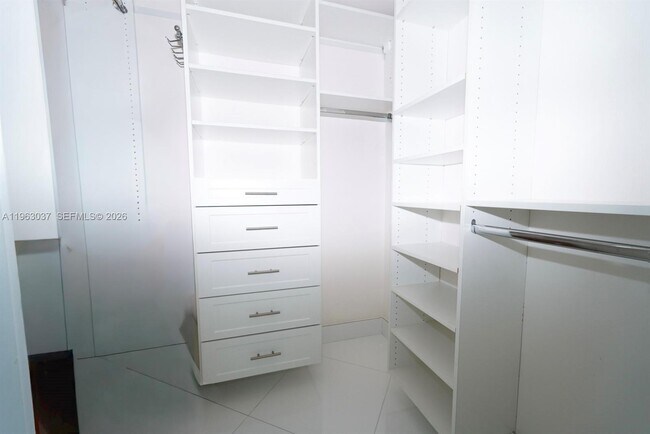 Building Photo - 200 Sunny Isles Blvd