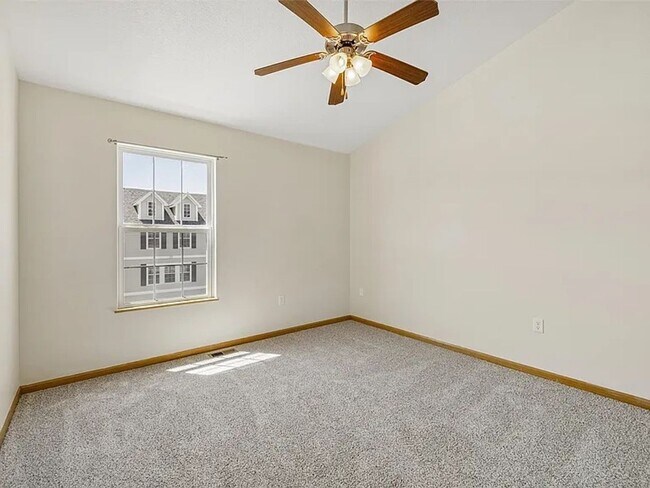 Building Photo - 3180 SW Arlan Ln