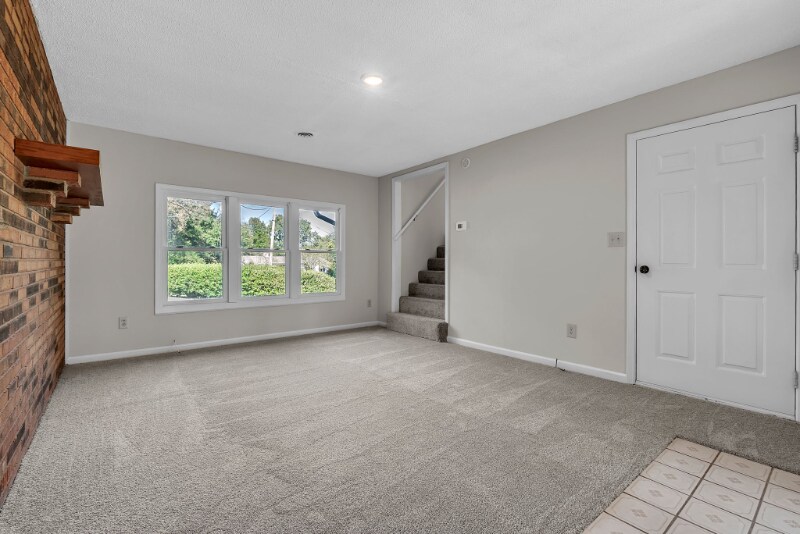 Building Photo - 425 Centennial Ave