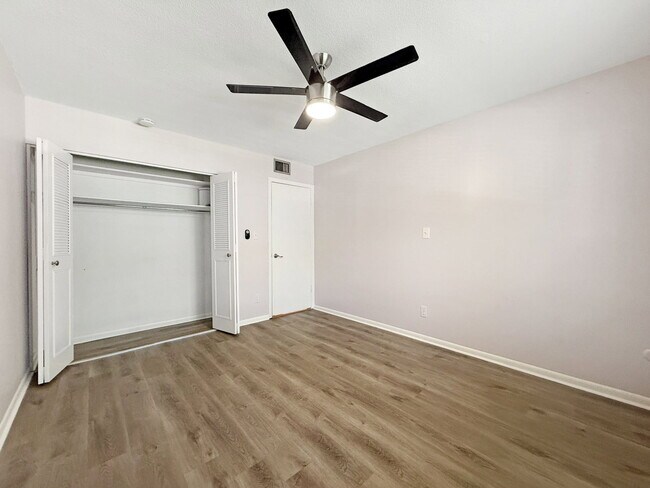 Building Photo - 4533 Marine Pkwy