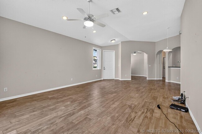 Building Photo - 4948 Fulton St