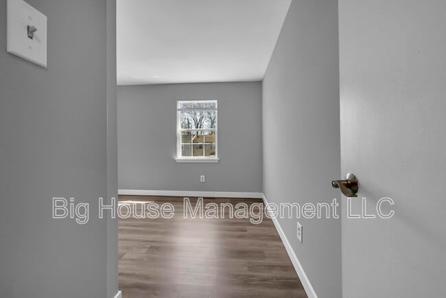 Building Photo - 3387 Ryon Ct