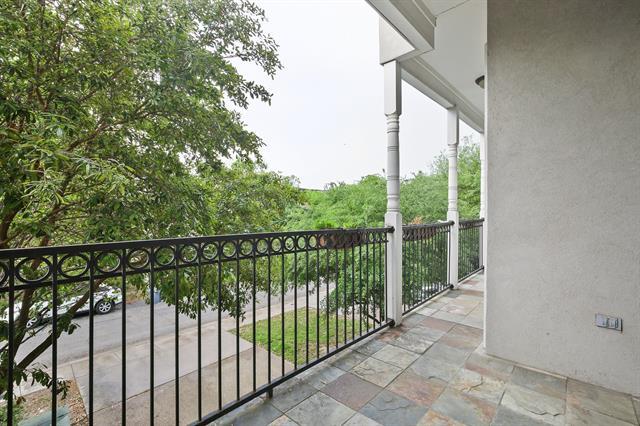 Building Photo - 5812 La Vista Dr