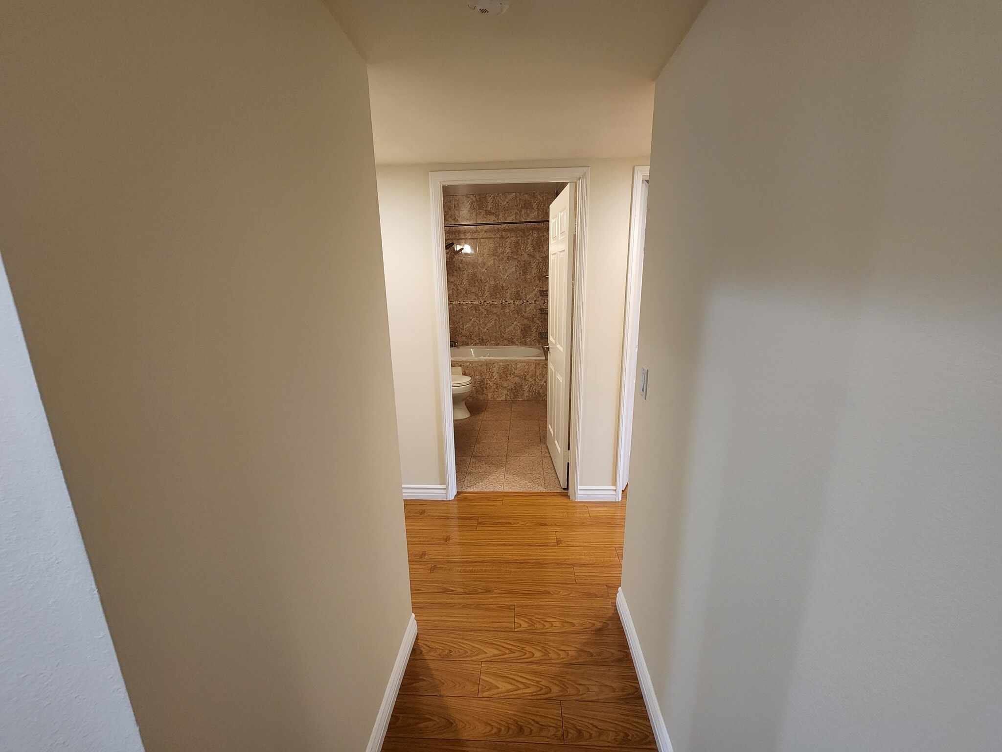 Building Photo - 212 N Jackson St