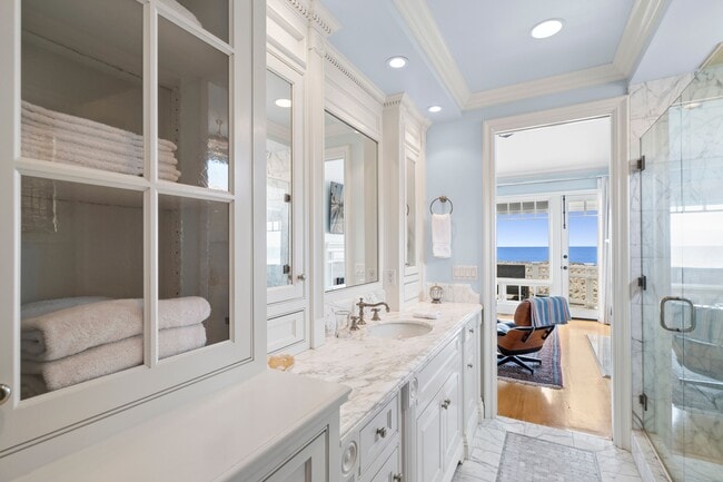 Building Photo - 1550 E Oceanfront