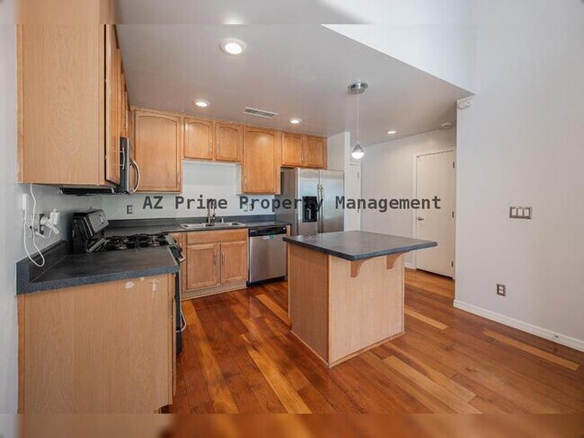 Building Photo - 7821 N 21st Ave