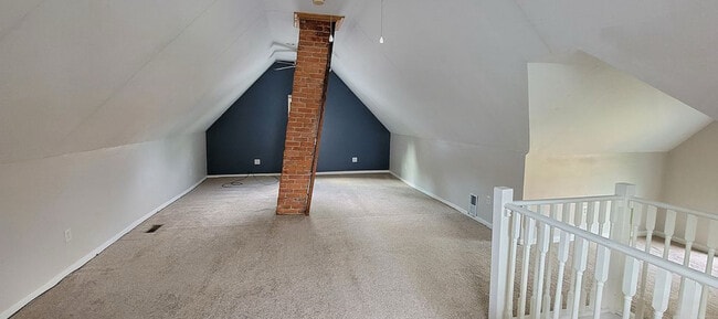 Building Photo - 15 Minden Ave