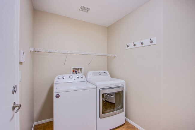 Building Photo - 8161 Walton Mills Ct