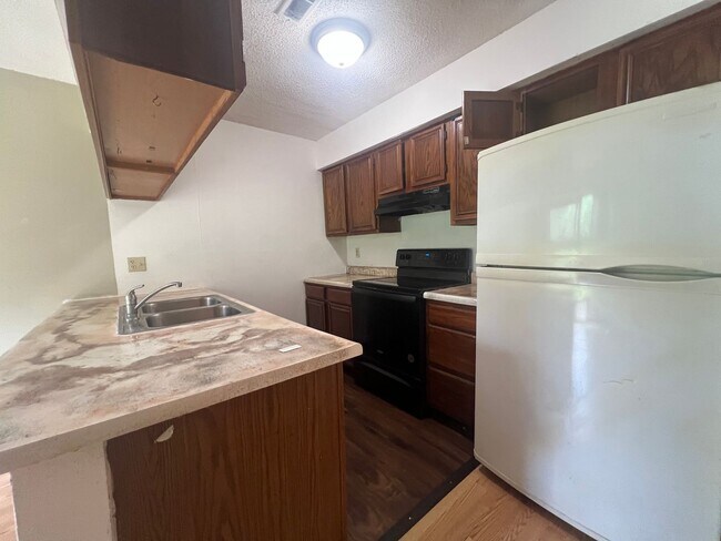 Building Photo - 722-724-724 Clinkscales Rd