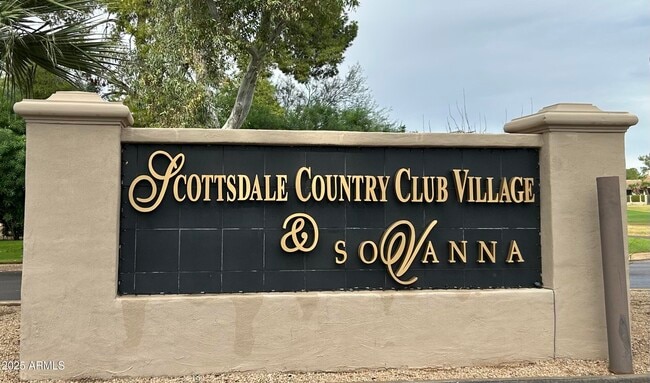 Building Photo - 11000 N 77th Pl