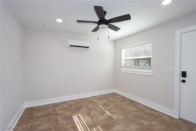 Building Photo - 135 Gulfview Ave