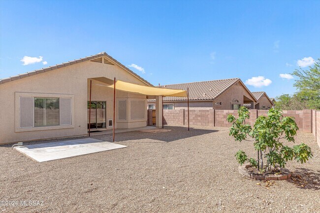 Building Photo - 60958 Cantle Ct