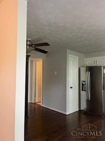 Building Photo - 8059 Hetz Dr