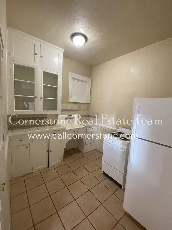 Building Photo - 1201 N Nevada Ave