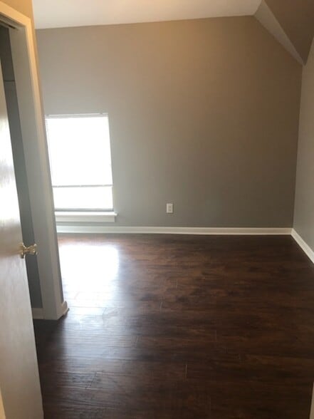 Building Photo - 1224 Luttrell St