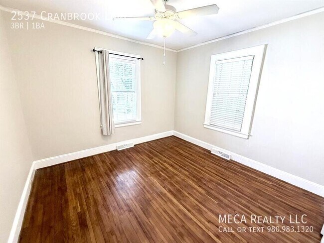Building Photo - 2537 Cranbrook Ln