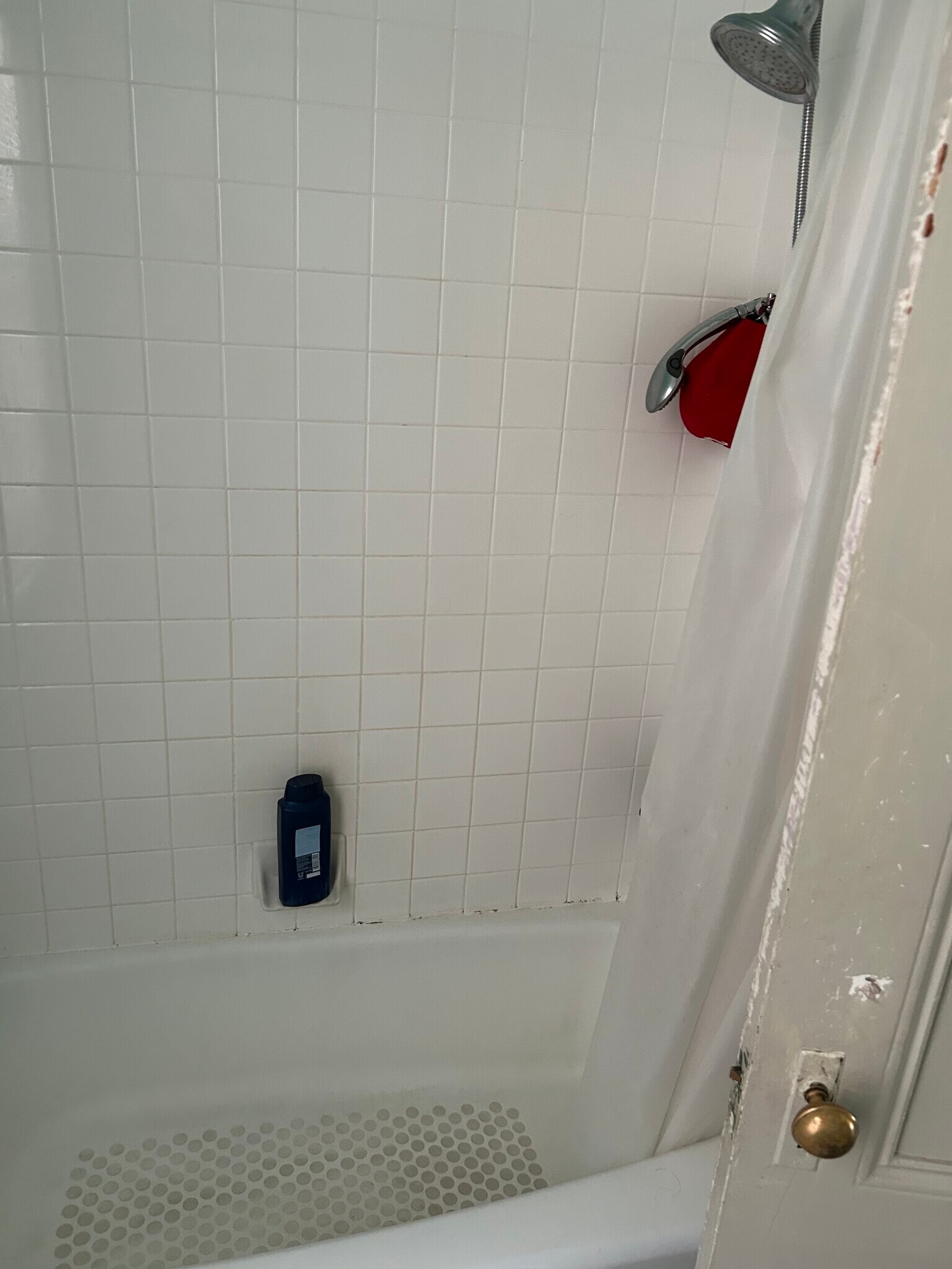 Tub - 383 Main St