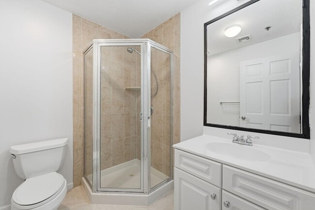 Building Photo - 86 Clinton St