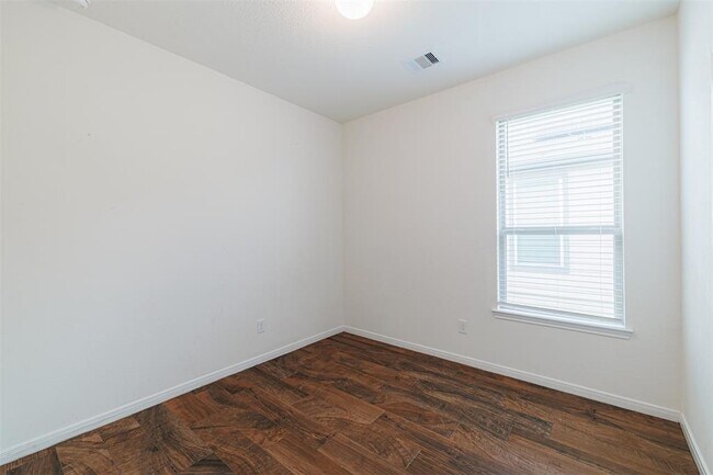 Building Photo - 20715 Westfield Grove Pl