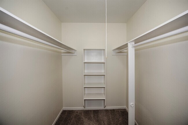 Building Photo - 309 E X St