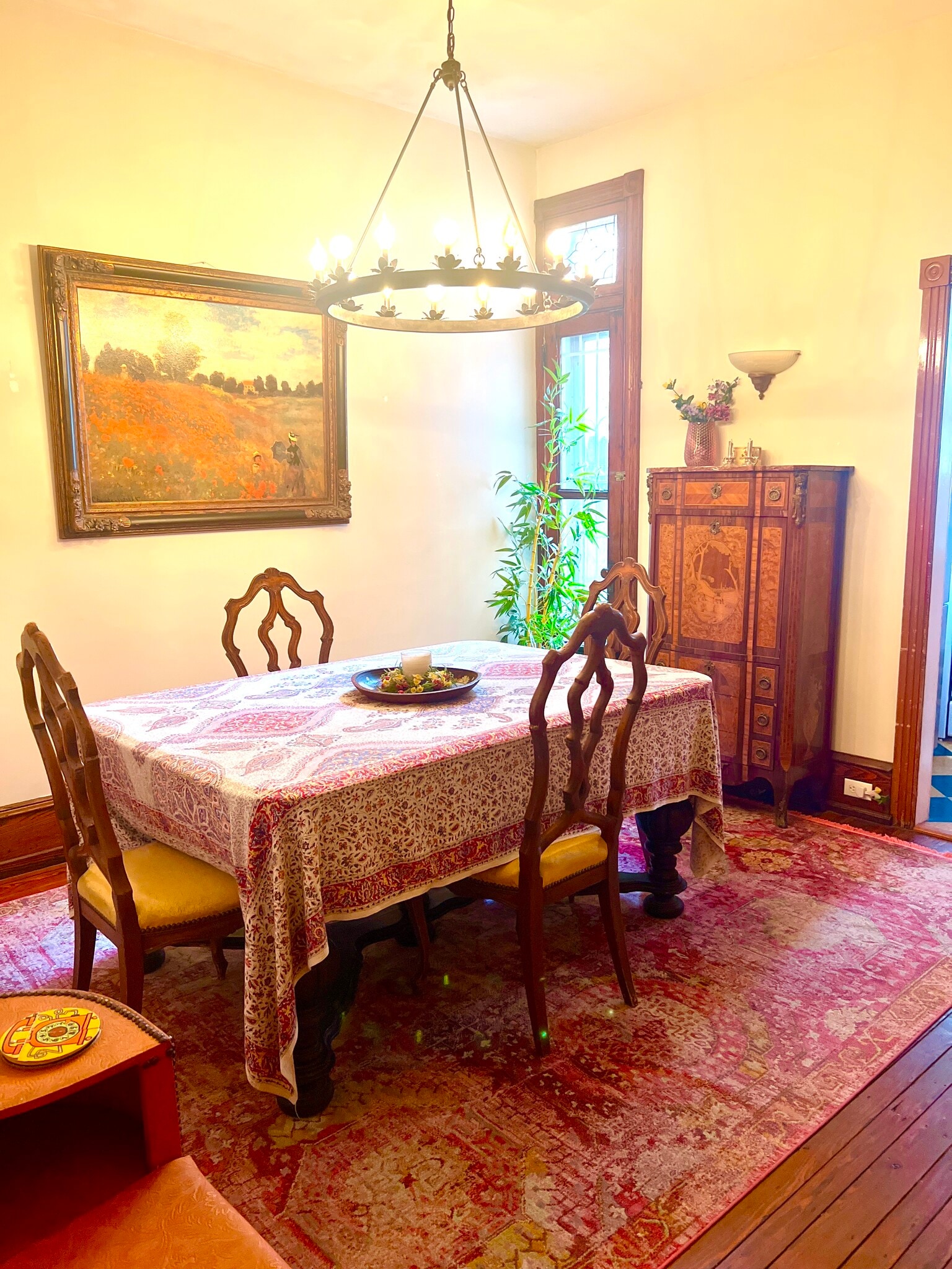 Dining room - 817 E Girard Ave