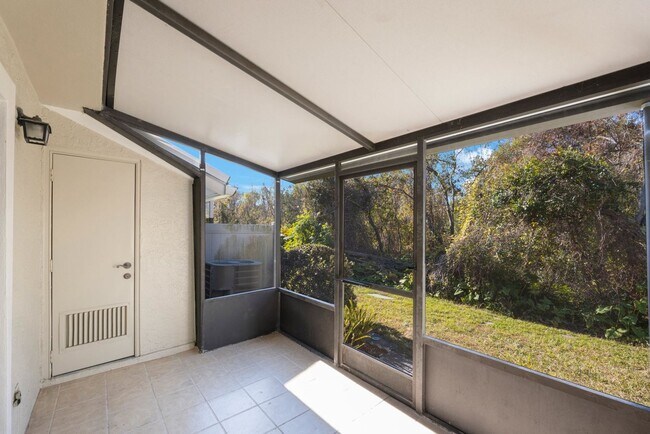 Building Photo - A02