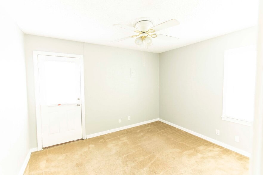 Bedroom 2 - 7459 Mohawk Ave