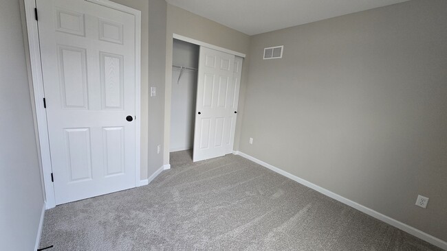 Building Photo - 502 Apple Orchard Lane