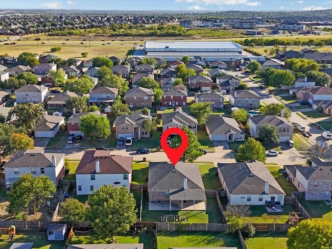 Building Photo - 548 Linacre Dr